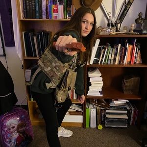 Meet your Posher, Ava